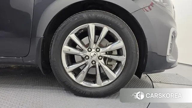 Kia The New Carnival id 3682423 из Кореи 15