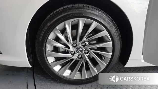 Lexus ES300h 7th generation id 3776671 из Кореи 15