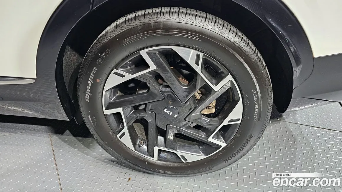 Kia Sportage 5th Generation 2023 Белый из Кореи, фото 5