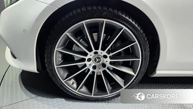 Mercedes-Benz E-Class W213 id 4594674 из Кореи 29