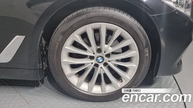 BMW 5 Series (G30) id 2850809 из Кореи 15