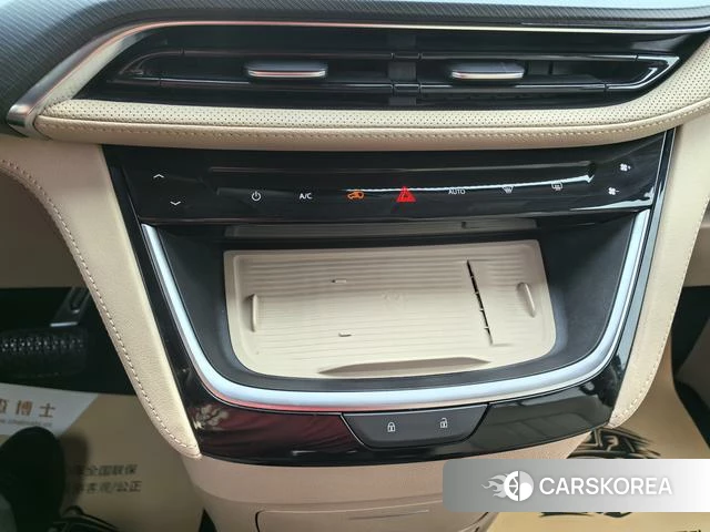Buick GL8 PHEV id 4190448 из Китая 13