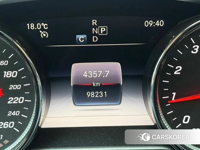 Mercedes-Benz E-Class W213 2018 Белый из Кореи, фото 5