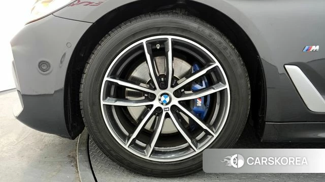 BMW 5 Series (G30) id 3807199 из Кореи 15
