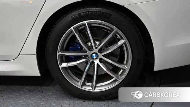 BMW 5 Series (G30) id 3004213 из Кореи 15