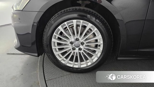 Audi A6 (C8) id 3936584 из Кореи 15