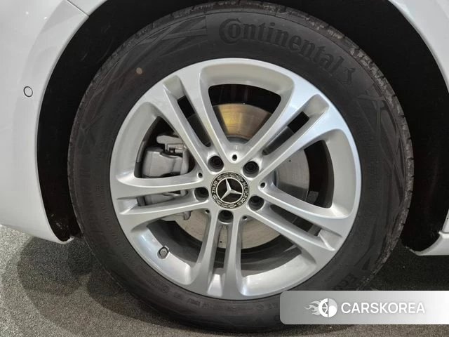 Mercedes-Benz A-Class W177 id 4200635 из Кореи 14