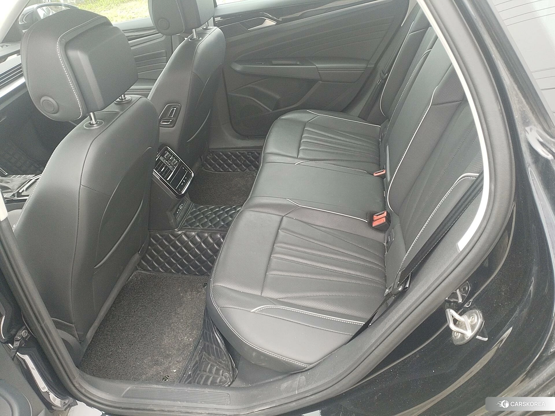 Volkswagen Passat id 4515185 из Китая 16