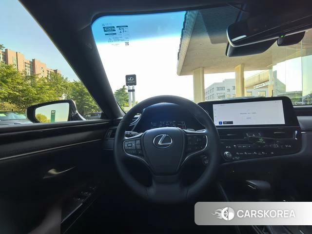 Lexus ES id 4335904 из Китая 12