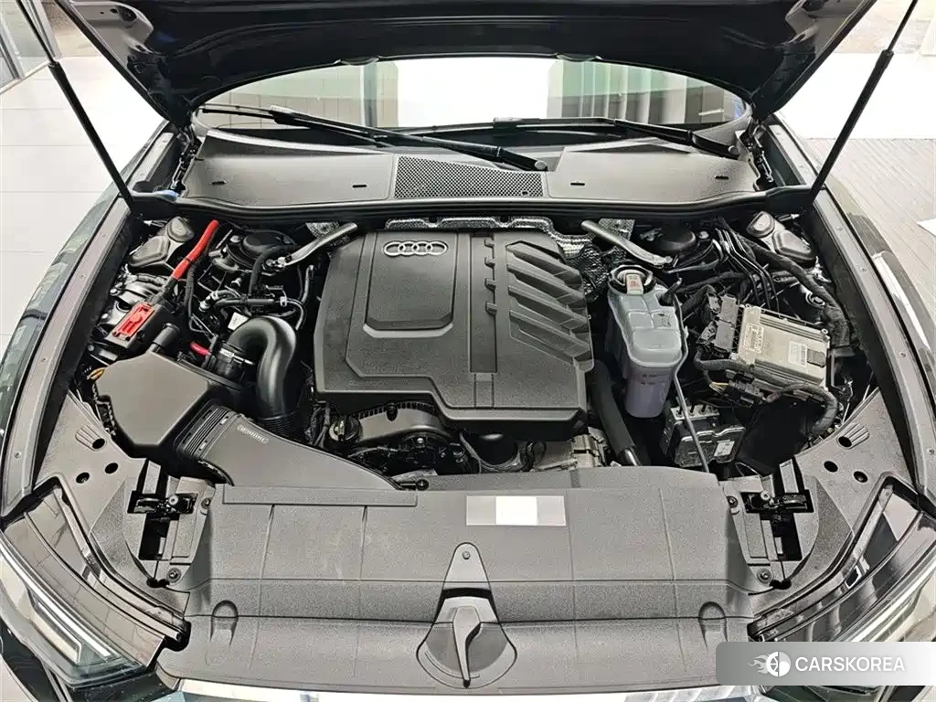 Audi A6L id 4606882 из Китая 10