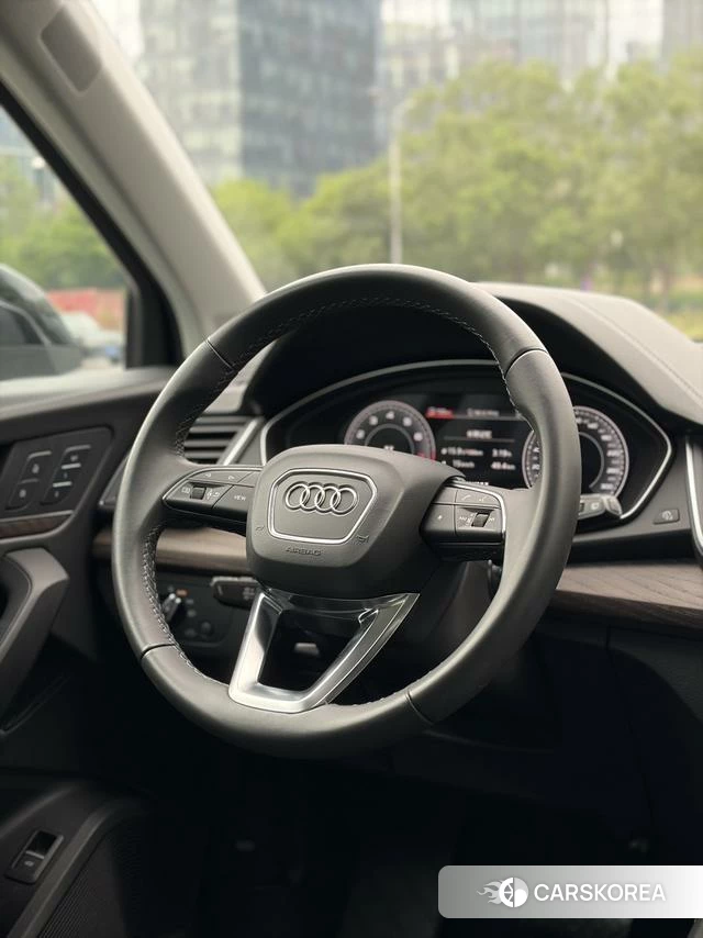 Audi Q5L id 4368315 из Китая 14