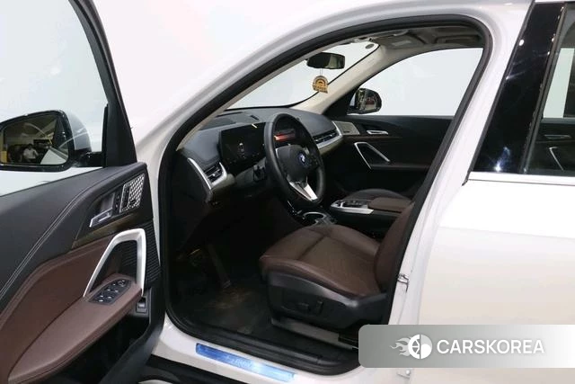 BMW iX1 id 4265700 из Китая 15