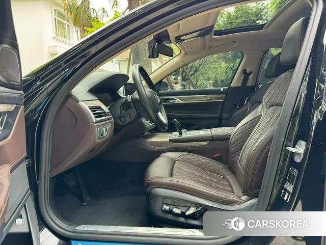 BMW 7 series 2021 Черный из Китая, фото 5