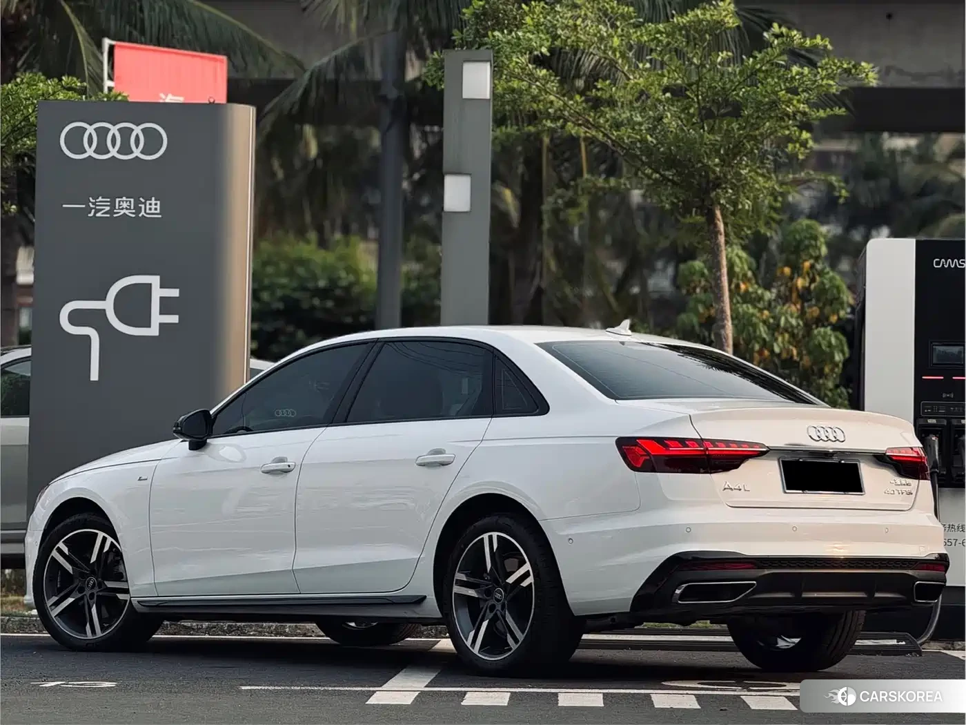 Audi A4L id 4559606 из Китая 14
