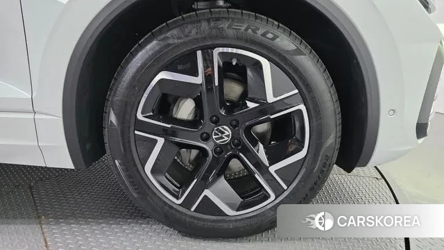 Volkswagen Touareg 3rd generation id 3731690 из Кореи 15