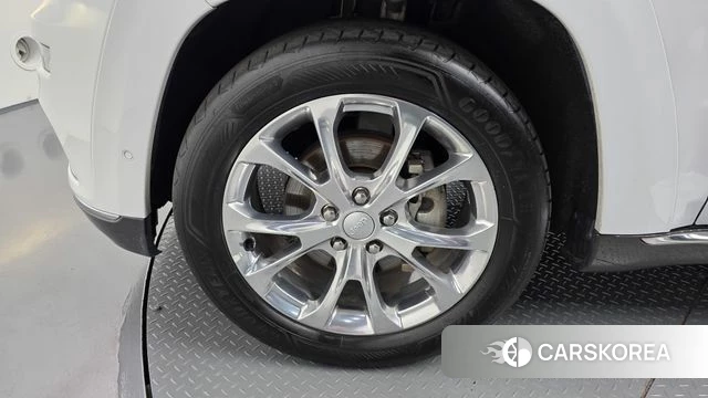 Jeep Grand Cherokee id 4689021 из Кореи 15