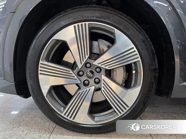 Audi e-Tron id 3595307 из Кореи 15