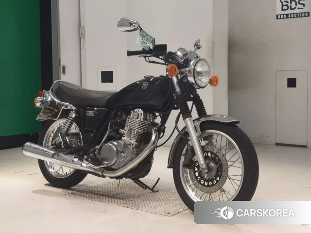 Проданный Yamaha SR 400 2017 из Японии, фото 3