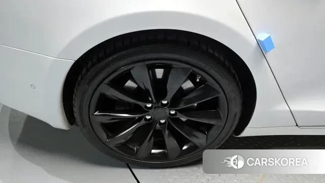 Tesla Model S id 3329696 из Кореи 15