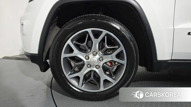 Jeep Grand Cherokee id 4849149 из Кореи 15