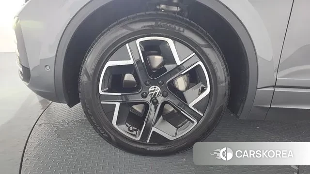 Volkswagen Touareg 3rd generation id 3452006 из Кореи 16