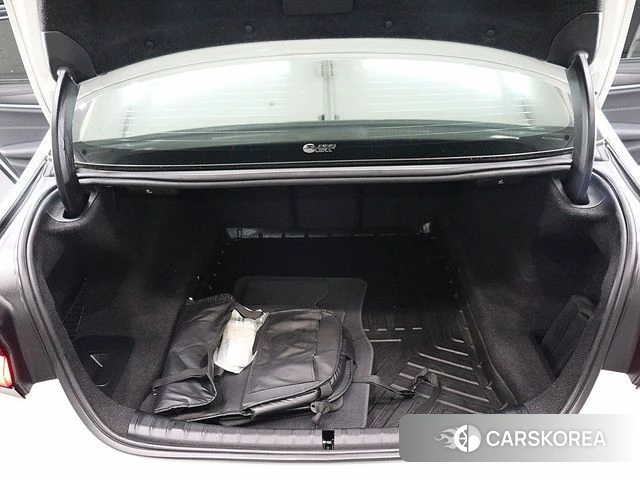 BMW 5 Series (G30) 2023 Белый из Кореи, фото 5