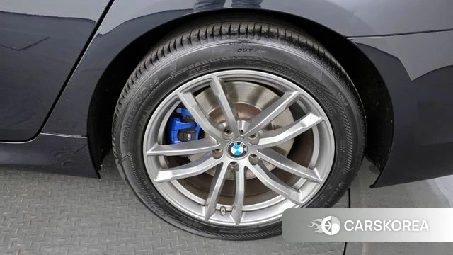 BMW 5 Series (G30) id 3880228 из Кореи 15