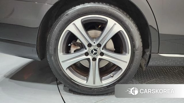 Mercedes-Benz E-Class W213 id 4246330 из Кореи 28