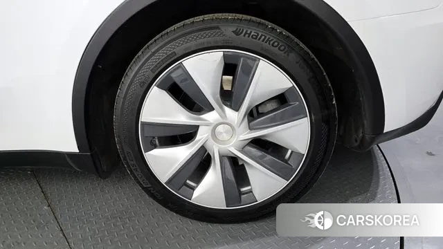 Tesla Model Y id 3592226 из Кореи 15