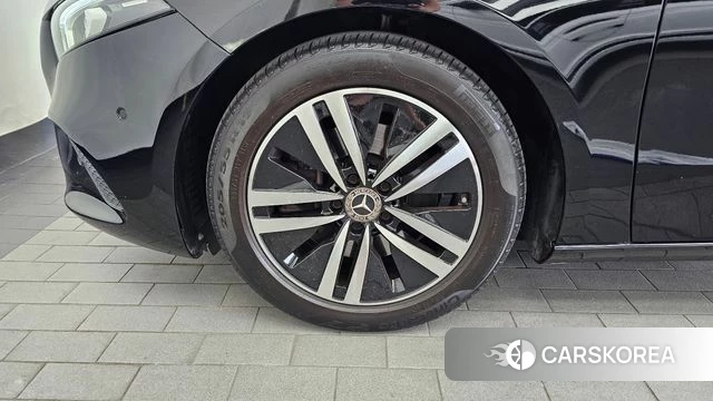 Mercedes-Benz A-Class W177 id 4528706 из Кореи 24