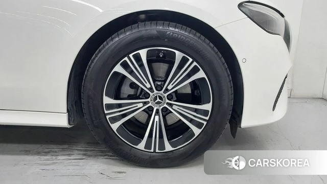 Mercedes-Benz E-Class W214 id 4782899 из Кореи 13