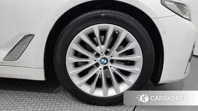 BMW 5 Series (G30) id 3095093 из Кореи 15