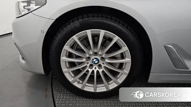 BMW 5 Series (G30) id 2976666 из Кореи 15