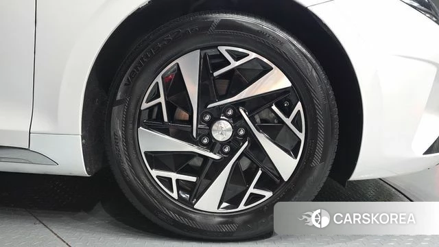 Hyundai The New Grandeur IG Hybrid id 4535798 из Кореи 29