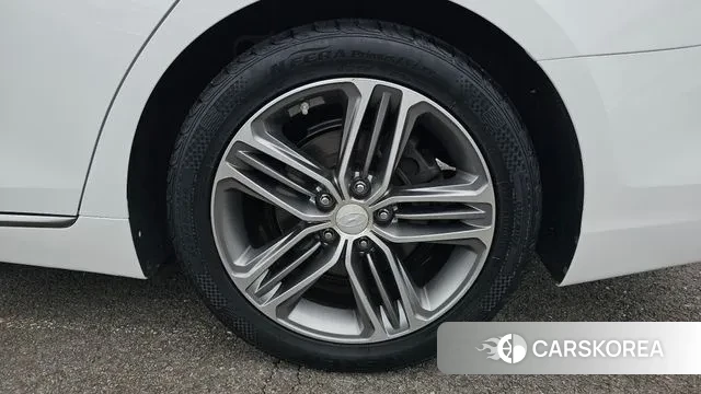 Hyundai Grandeur IG id 3060787 из Кореи 15