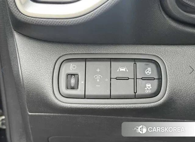 Hyundai Venue 2021 Серый из Кореи, фото 5