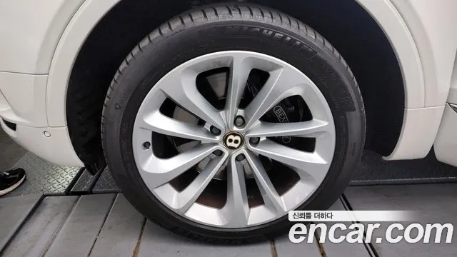 Bentley Bentayga id 2352076 из Кореи 15