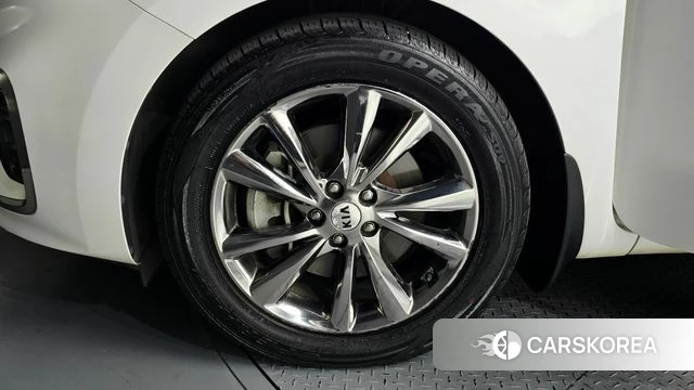 Kia The New Carnival id 4895532 из Кореи 27