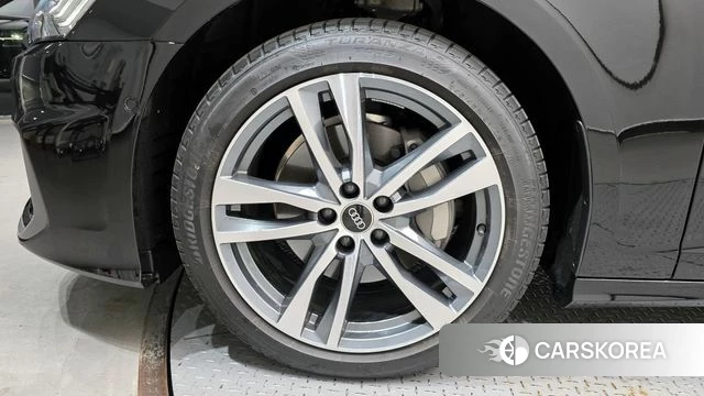 Audi A6 (C8) id 3841926 из Кореи 15