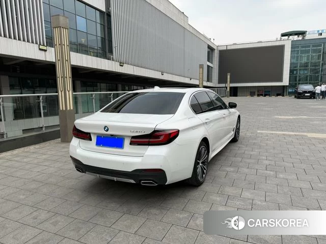 BMW 5 series 2023 Белый из Китая, фото 5