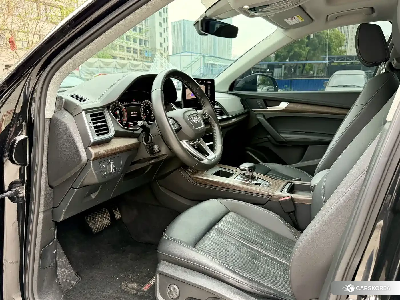 Audi Q5L id 4546339 из Китая 12