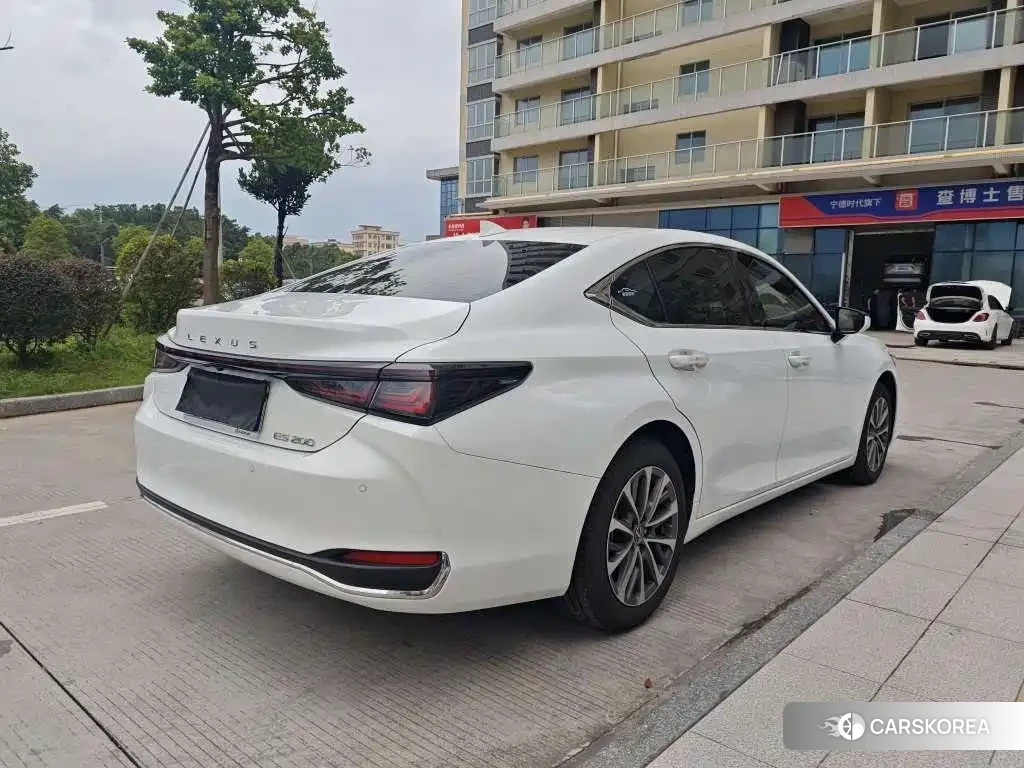 Lexus ES 2026 Белый из Китая, фото 6