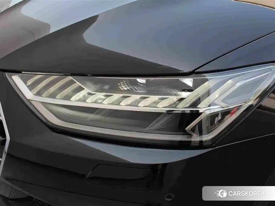 Audi A7L id 4659771 из Китая 13