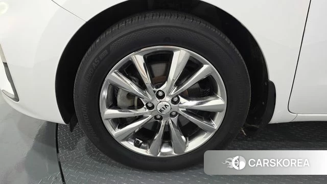 Kia The New Carnival id 4557481 из Кореи 15