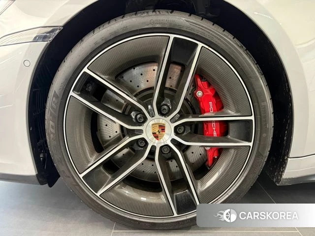 Porsche 911(992) id 4511062 из Кореи 7