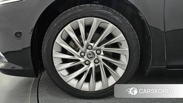 Lexus ES300h 7th generation id 4849958 из Кореи 15
