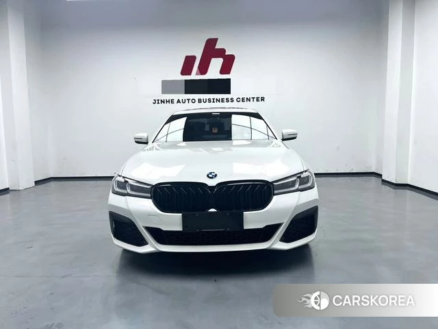 BMW 5 series 2022 Белый из Китая, фото 5