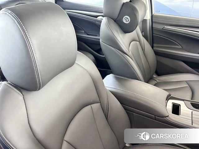 Buick Lacrosse id 4240388 из Китая 9