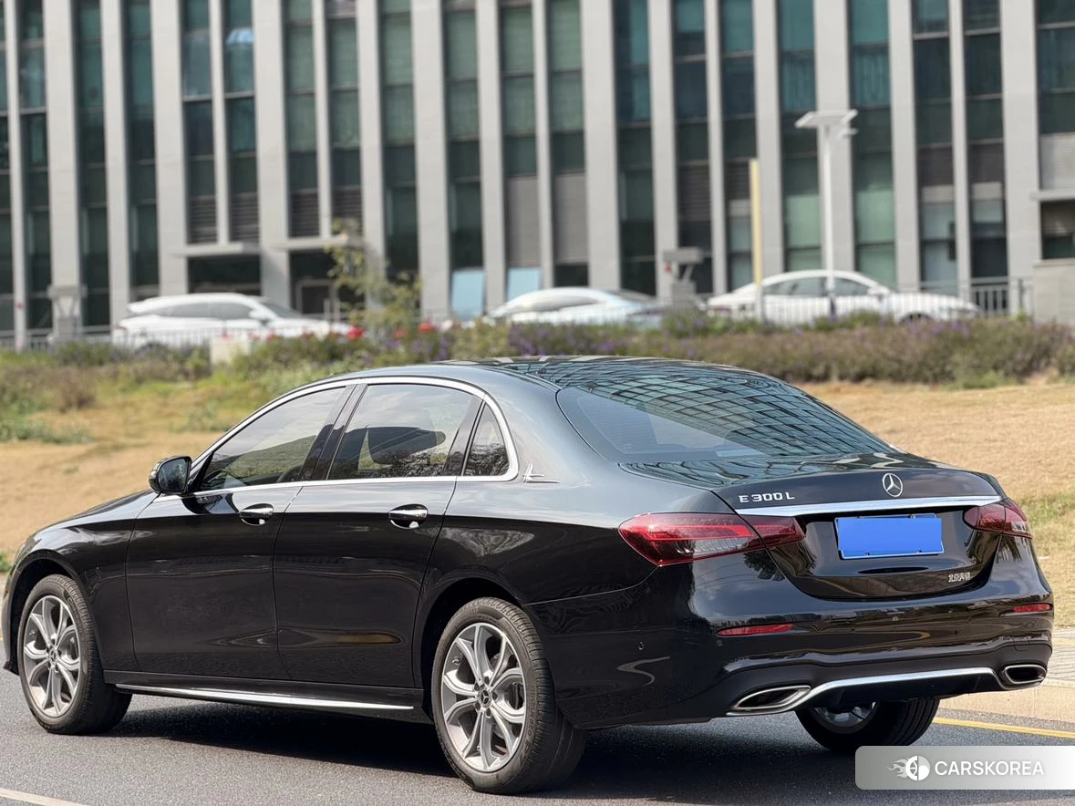 Mercedes-Benz E-class id 4407165 из Китая 10