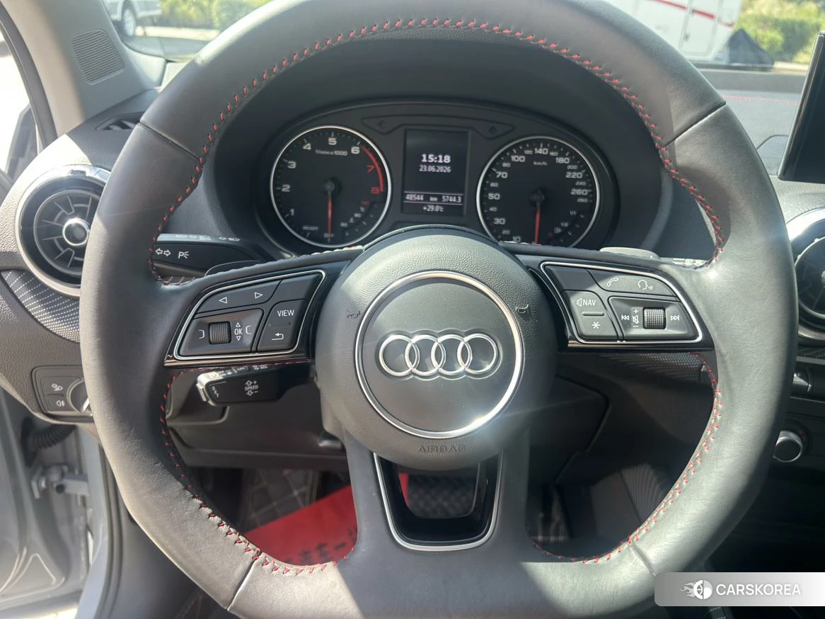 Audi Q2L id 4492678 из Китая 13